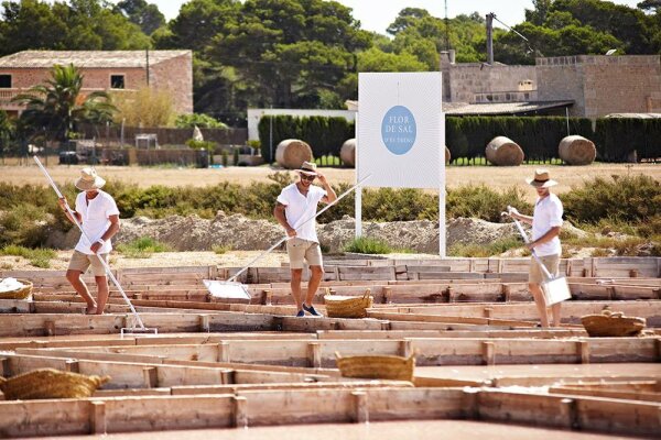 Flor de Sal von Gusto Mundial: Die Kunst der Salzgewinnung an Mallorcas Küste - 